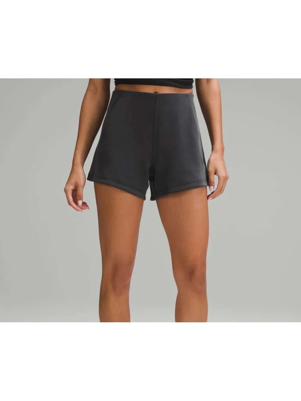 NWT Lululemon Softstreme Kick-Flare Mid-Rise Short 4